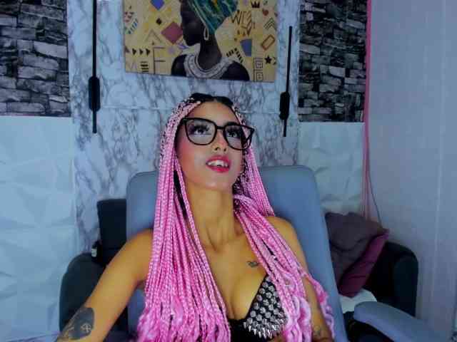 queencuarxxo webcam