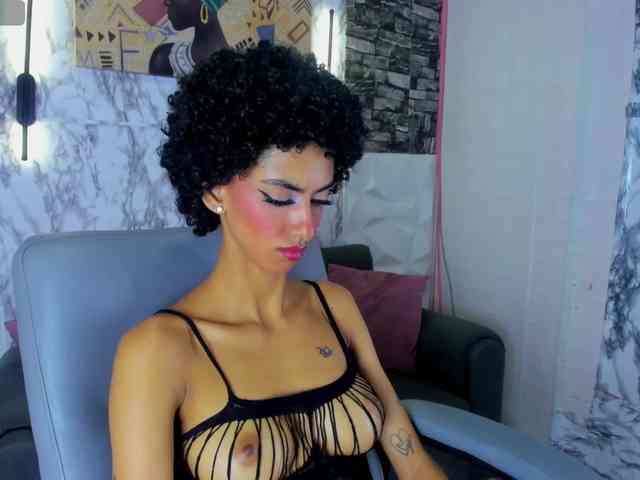 queencuarxxo webcam