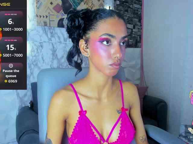 queencuarxxo webcam