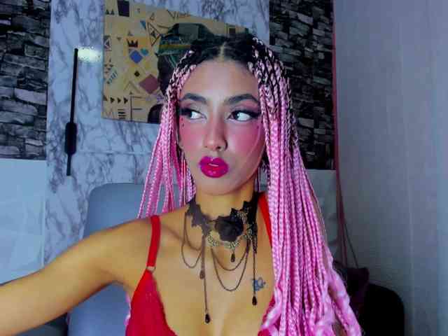 queencuarxxo webcam