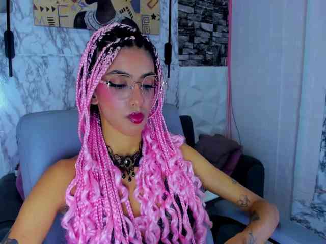 queencuarxxo webcam
