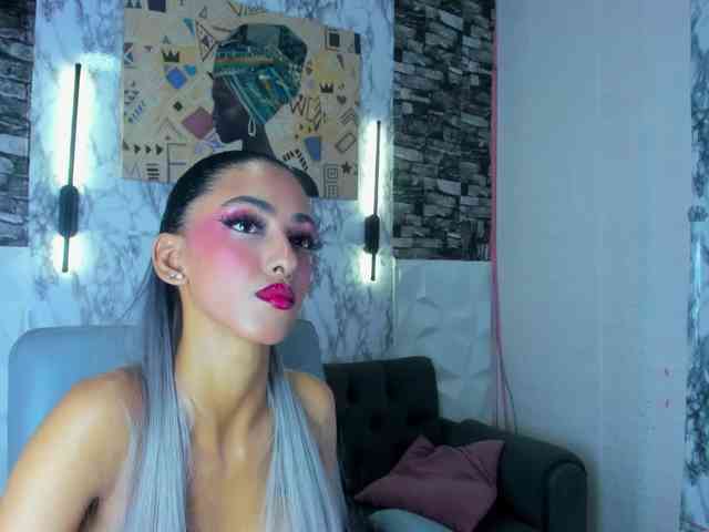 queencuarxxo webcam