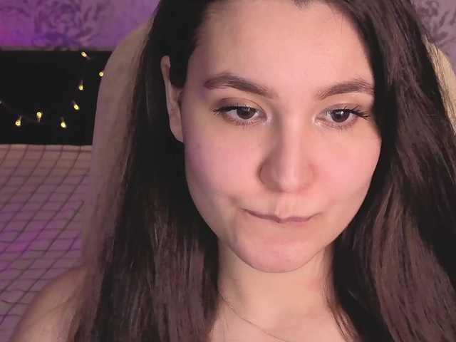 annie-fleur's BongaCams show and profile