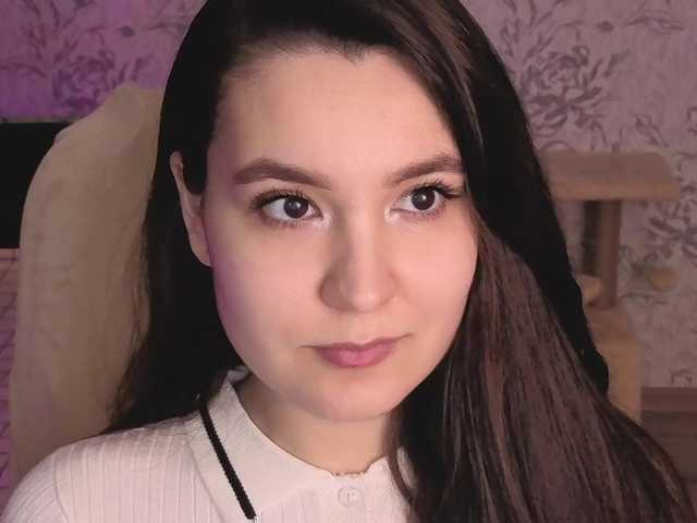 annie-fleur's BongaCams show and profile