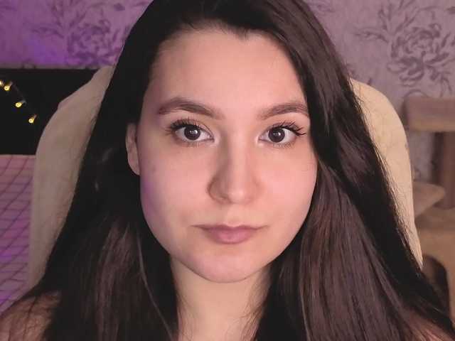 annie-fleur's BongaCams show and profile