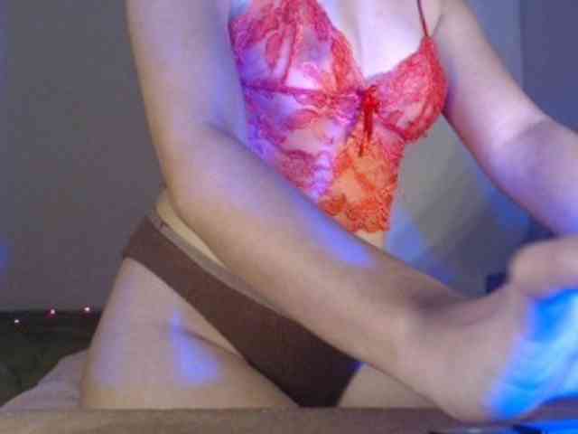 Enchantressxxshaira webcam