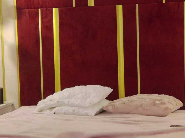 ChloeSins live webcam show