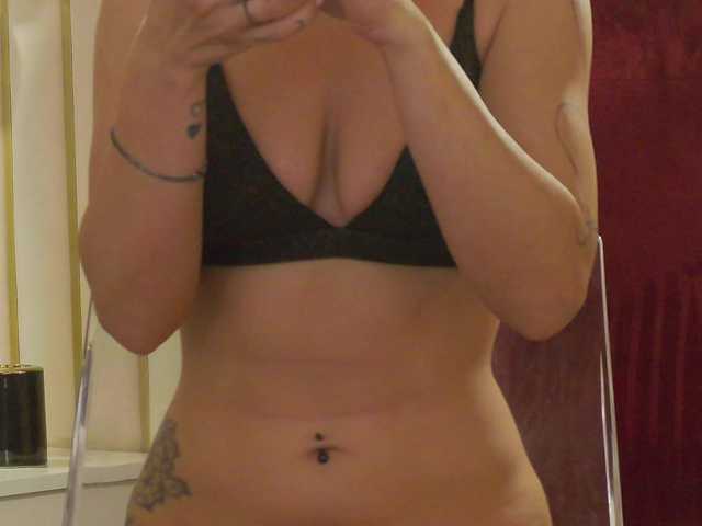 ChloeSins live webcam show