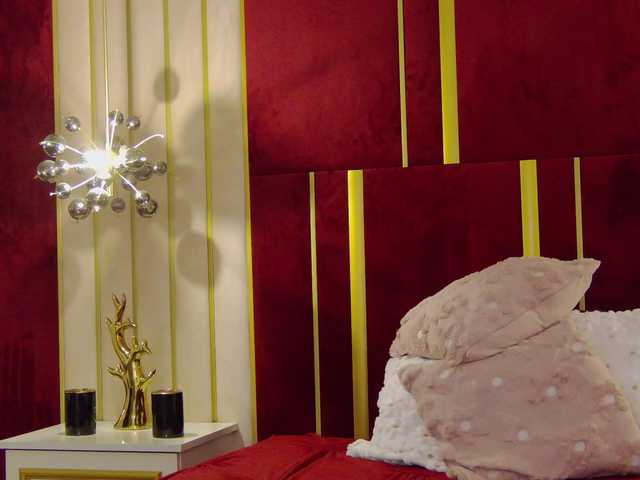 ChloeSins's BongaCams show and profile