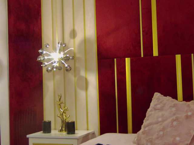 ChloeSins's BongaCams show and profile