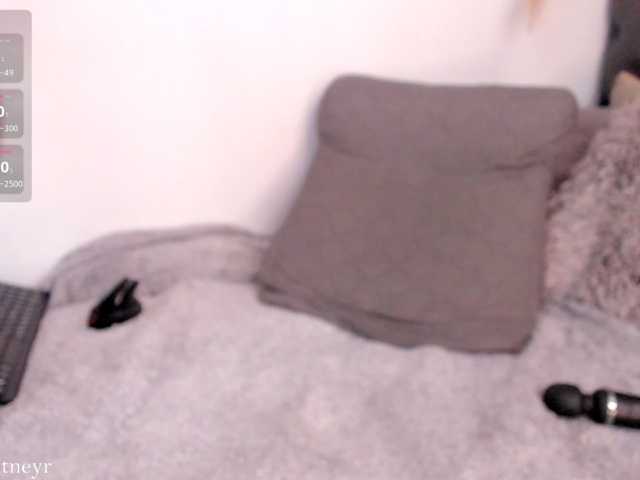 misswhitneyr live cam on BongaCams