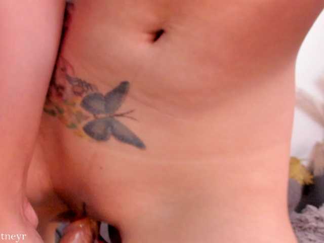 misswhitneyr live cam on BongaCams