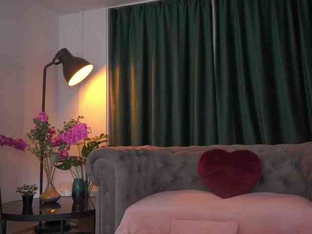 MidnightSeduction webcam