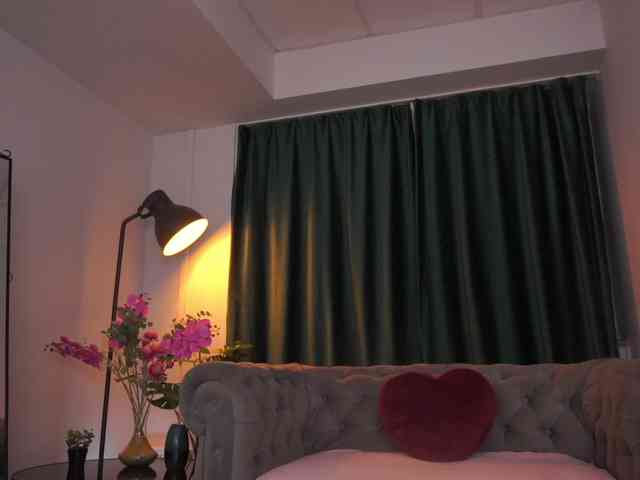 MidnightSeduction Sex Cam Show