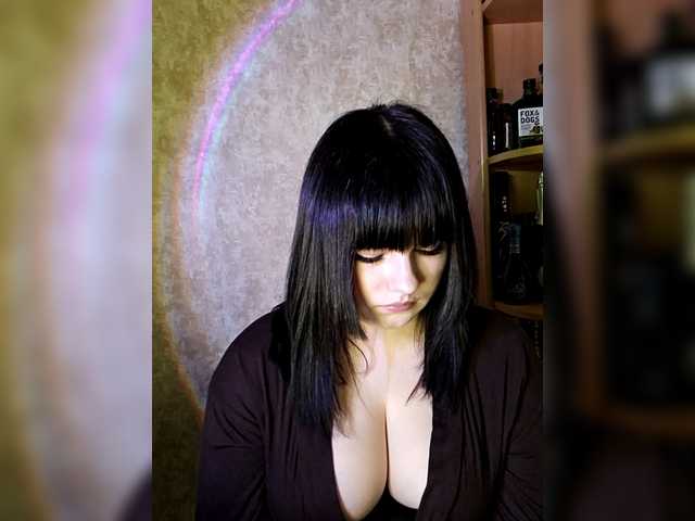 Elizabeeth's BongaCams show and profile