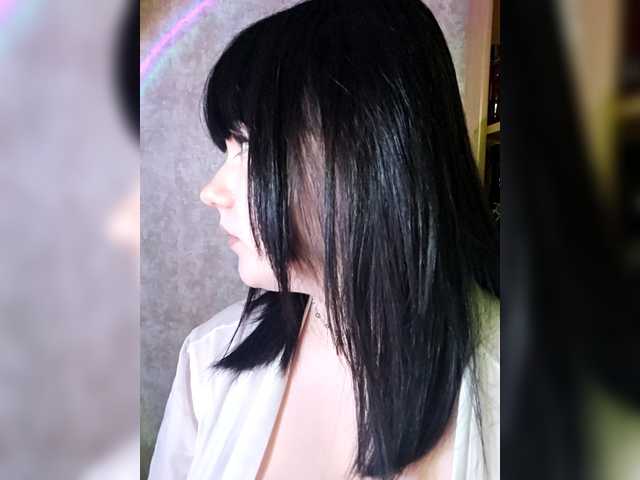 Elizabeeth's BongaCams show and profile