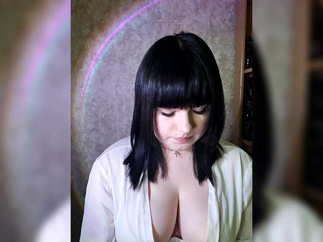 Elizabeeth's BongaCams show and profile