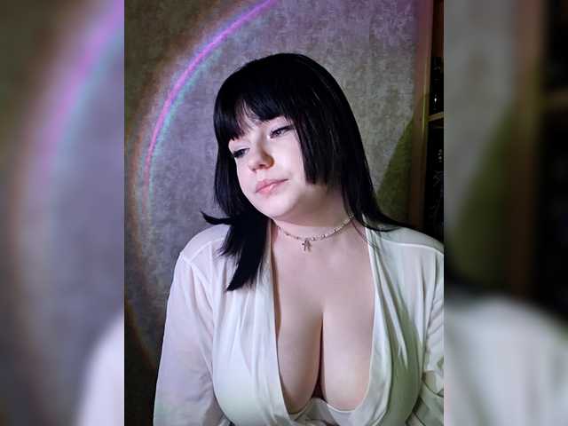 Elizabeeth's BongaCams show and profile