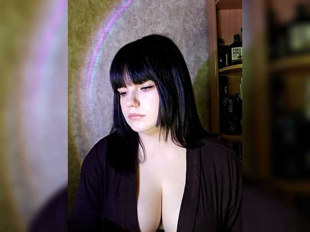 Elizabeeth's BongaCams show and profile