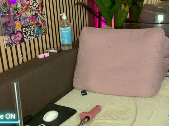melaniatress live cam on BongaCams