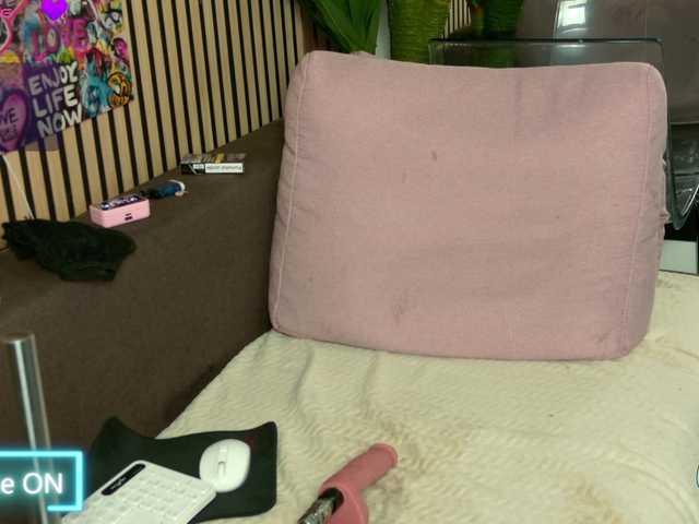 Sex chat gratuit in direct cu melaniatress pe BongaCams
