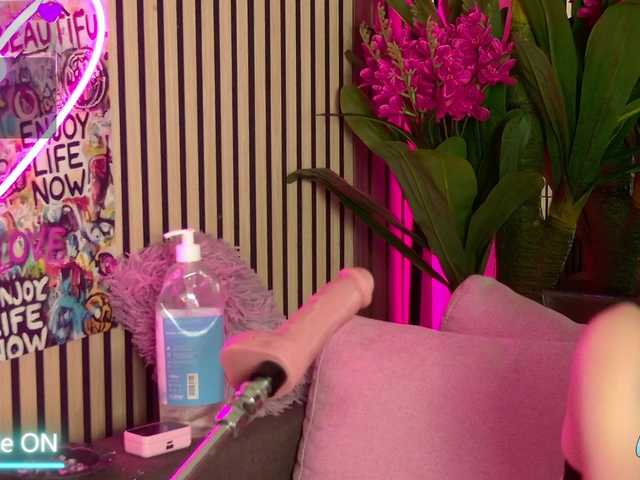 melaniatress live cam on BongaCams