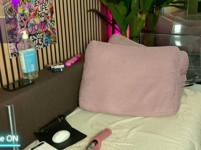 melaniatress live cam on BongaCams