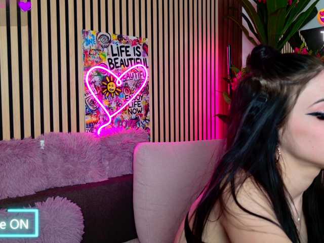 melaniatress's BongaCams show and profile