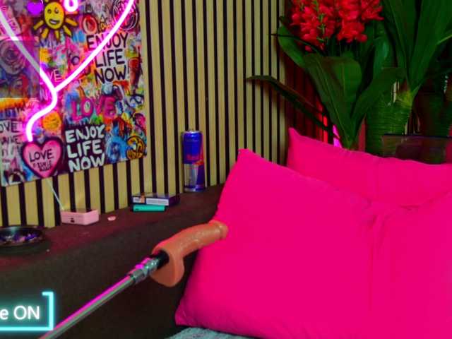 melaniatress live cam on BongaCams
