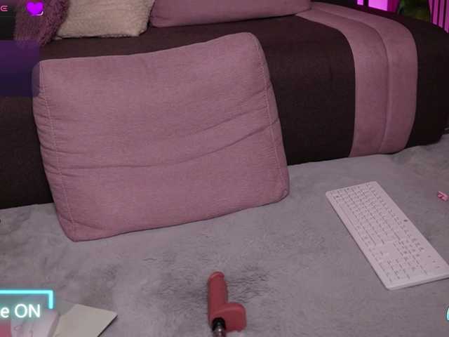 melaniatress live webcam show