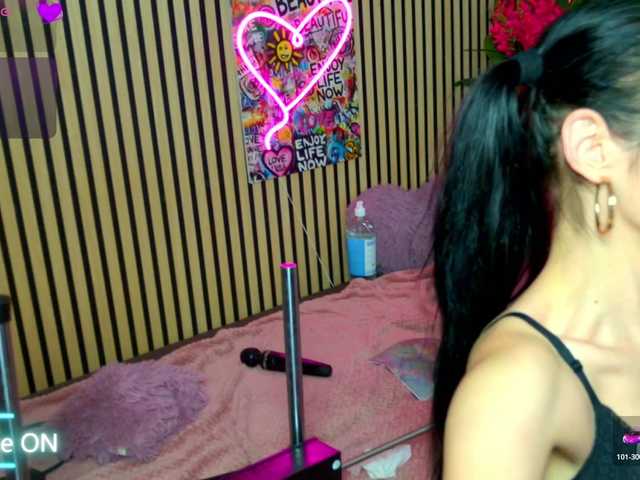 melaniatress live cam on BongaCams