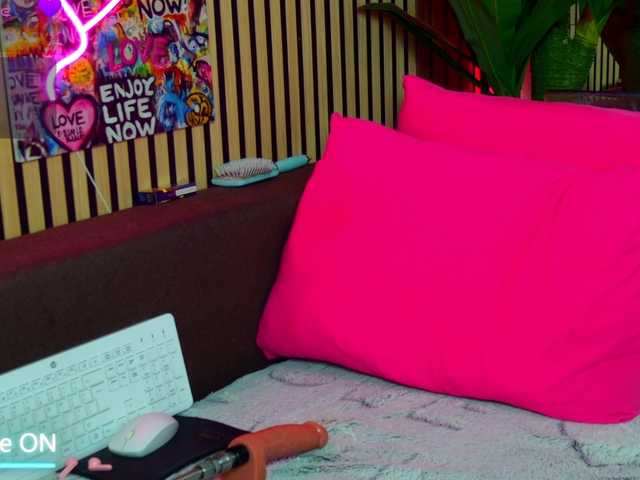 melaniatress live cam on BongaCams