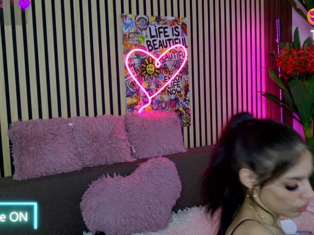 Sex chat gratuit in direct cu melaniatress pe BongaCams