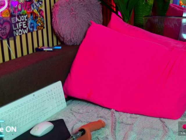 melaniatress live cam on BongaCams