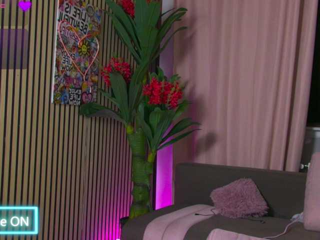 Sex chat gratuit in direct cu melaniatress pe BongaCams