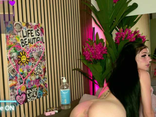 melaniatress live cam on BongaCams