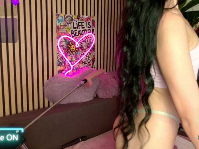 melaniatress live cam on BongaCams