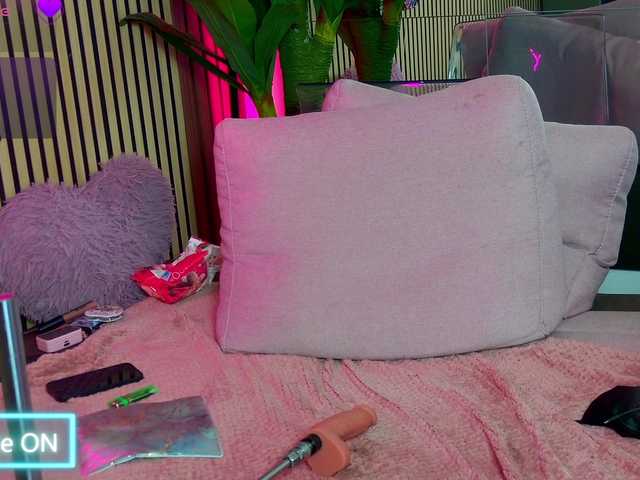 melaniatress live cam on BongaCams