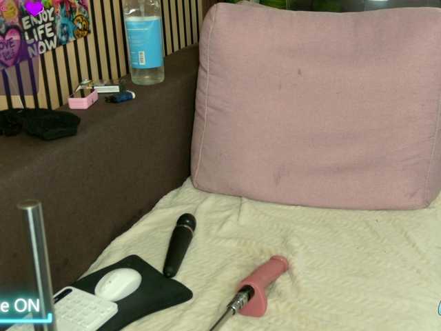 melaniatress live cam on BongaCams