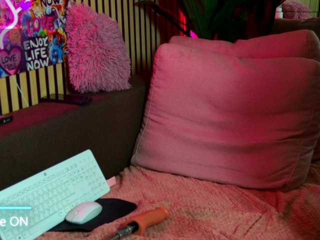 melaniatress live cam on BongaCams