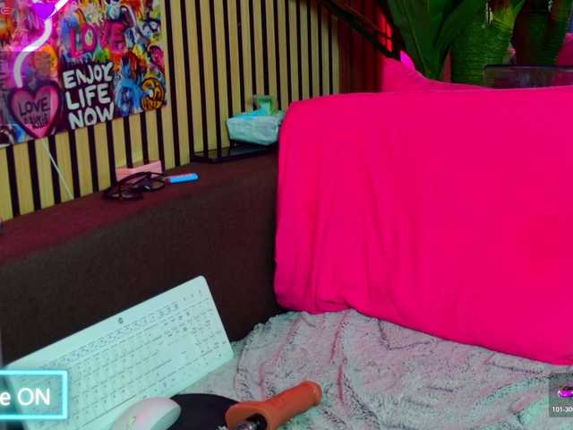 melaniatress live cam on BongaCams