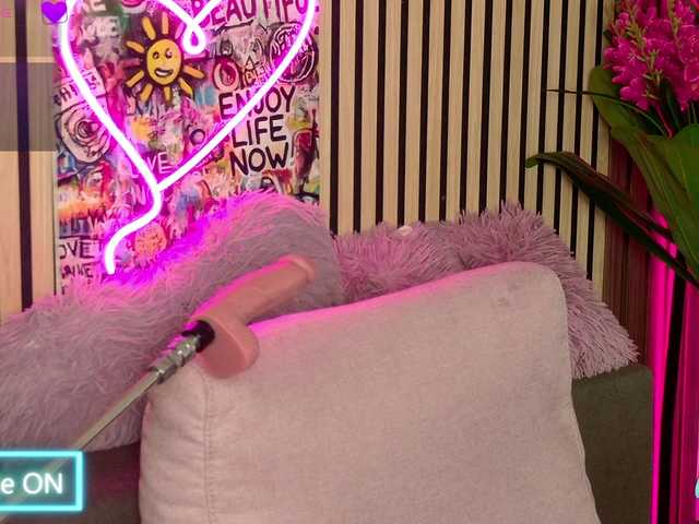 melaniatress live cam on BongaCams