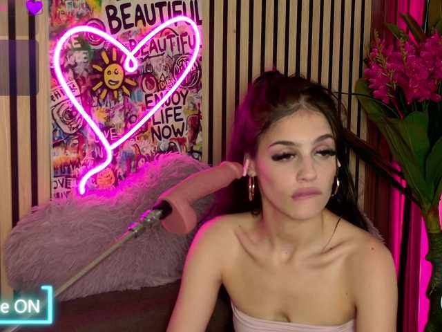 melaniatress live cam on BongaCams