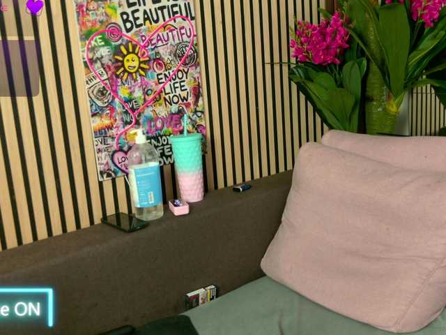 melaniatress live cam on BongaCams