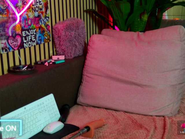 melaniatress live cam on BongaCams