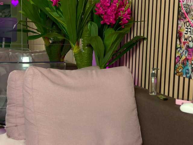melaniatress live cam on BongaCams