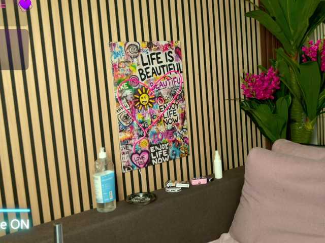 melaniatress live cam on BongaCams