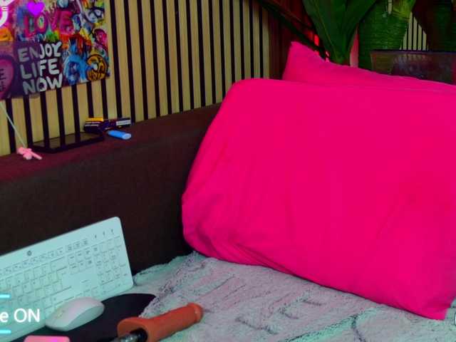 melaniatress live cam on BongaCams
