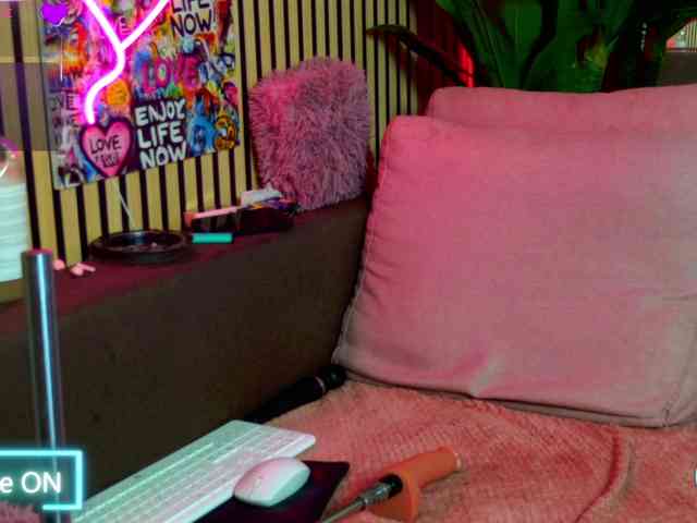 RebelDolls webcam