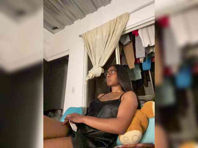 ReginaCorleone webcam